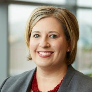 Headshot of Stacy Rastauskas